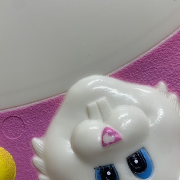 16" Vintage plastic Easter platter 3D bunnies & chick around lavender border - Picture 9 of 10